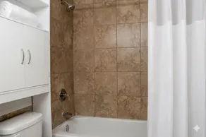 Entire Downtown Condo steps to BMO & Stampede with Parking, 1,5 hrs to Banff - Image 4
