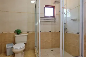 Amazing Modern and very Clean Vacation Villa -EMERALD AREA -3 minutes from beach - Image 2
