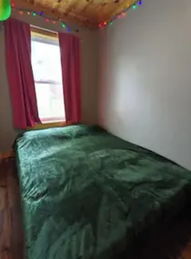 Convenient, cozy, and colorful 2 Bed/1 Bath Home - Image 4