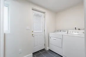 Dog Friendly Cozy Remodeled Shoreline Rambler - Image 2