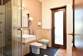 Ideal for families and friends - Image 3