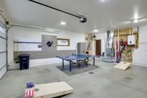 Game Room + Views: Family Retreat on Silver Lake - Image 2