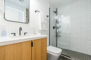 Historic 2 bed room Casita with private fenced yard - Image 3