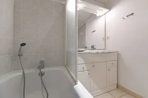 WOHNUNG MIT EINEM SCHLAFZIMMER - Image 2
