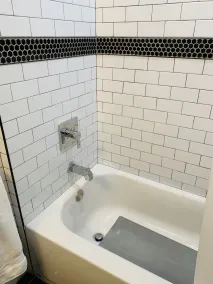 LOGAN SQUARE: Chic, confortable 1er étage 2 BDRM APT! Parking incld! - Image 3