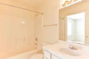1 Bedroom apartments in Kensington - *FOR LAST MINUTE OFFERS CONTACT US* - Image 4