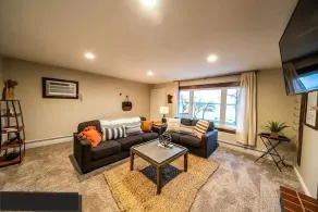 Lakefront Condo, 2 bedroom, with Dock & Private Patio! Walk to Restaurants! - Image 5