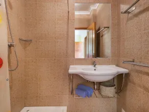 Wunderbares  Ferienhaus für 6 Personen mit  W-LAN, privatem Pool, Klimaanlage, TV und Balkon - Image 3