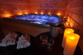 Charmantes Ferienhaus \"The Abloux\" Domaine du Feu 160 Hektar Ris mit Spa und Sauna - Image 2