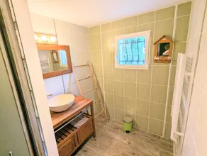 Dans le Var bas de villa plain- pied sur grand jardin avec entrée séparée - Image 2
