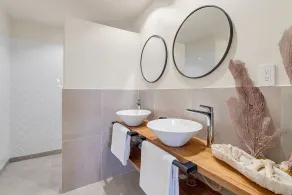WS Turtle with a stylish tropical interior and a central location in Belnem - Image 3
