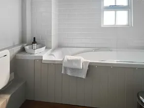 2 bedroom accommodation in Wittersham - Image 2