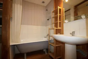 Comfortable cottage with enclosed garden in  an authentic Castelnau Gascon - Image 4