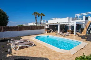 Fabulous Modern Villa with private heated pool. - Image 3
