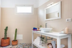 La Stanza di Felline 100 con Idromassaggio e Terrazzo privato - Image 5