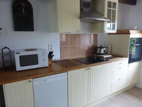 Large 2 bedroom stone gite - Image 4