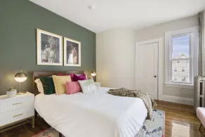 Artful Escape • Minutes to Salem, Beach and Train to Boston • Private Parking - Image 4