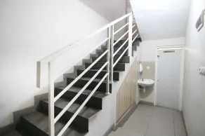 Charming residence in Darmo, Suarabaya - Image 4
