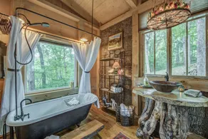 TREE HOUSE on Little Peak Creek Farm! - Image 3
