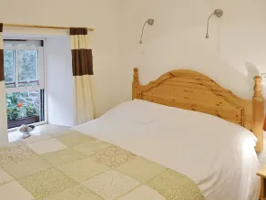 2 bedroom accommodation in Tregeseal, near St Just - Image 3