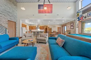 The Pool House - Image 3