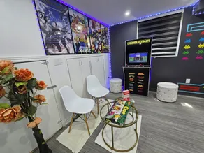 Ultimate Retreat: 98\" Cinema + Arcade Game Room + BBQ + Airport - Image 3