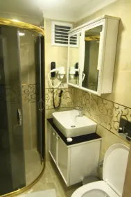Grand Liza Hotel - Image 4