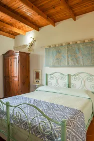 Charming small villa with outdoor area with private access nearby the sea - Image 4