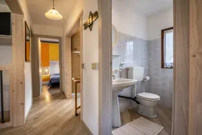 Holiday Home \"Camilla\" with Lake Views, Garden & Wi-Fi - Image 3