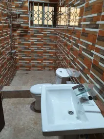 2 Bedroom ensuite executive apartment, 3 baths, 3 toilets - Image 2