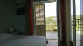 Serene Barbat Escape with Just Minutes from the Beach - Image 5