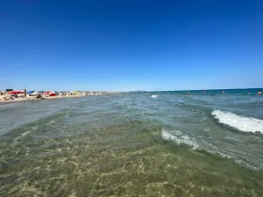 Spacious 60m² rated 3 stars, sea view terrace, near the beach - Image 4