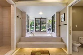 Luksus Island Hjem | 4 Master Suites | AC | Pool | Havudsigt | Starter fra $ 529 / nat - Image 3