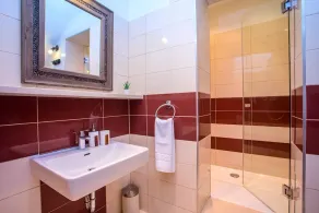 Villa Maruncela with sea and island views, 5 bedrooms, private pool, gym - Image 3