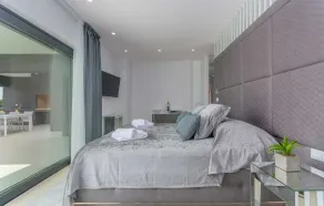 Luxury Villa Titanium with Pool - Image 5