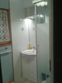Studio med panoramaudsigt i træhytte - Image 2