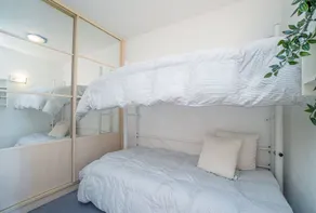 Apartment near the port with a view of the port - Image 5