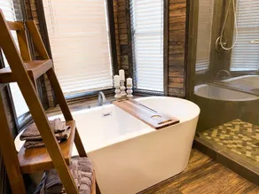 Luxury-Sleeps16-SPA-GameRoom-FirePit-Casino-EV-Pet - Image 2