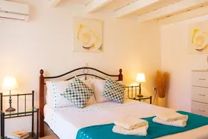 Alonaki House - Image 3