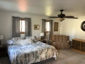 Central located. Includes finished 2 car garage! 1 minute from beach! - Image 5