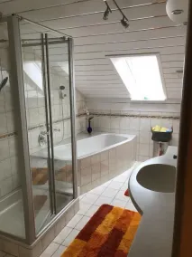 Light-flooded apartment (100sqm) for 4 people with balcony - Image 2