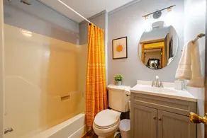 Near Lake, Indoor Pool, Firepit, BBQ, King Bed, Gym, Free Amenities, A/C - Image 4