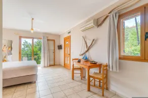 Ithaki Apt - Image 4