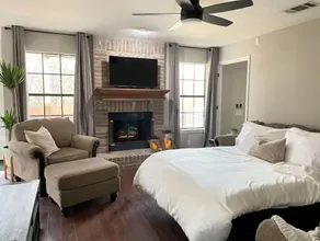 Private Pool & Hot Tub-Large 4BR Family Home Near Austin-Sleeps 12! - Image 4