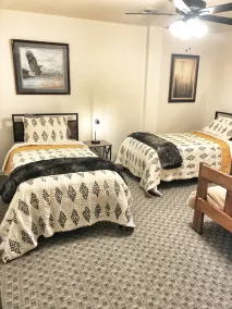 Cozy with plenty of room - Image 5