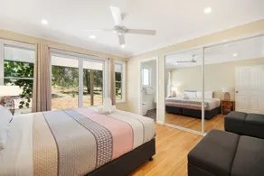 La Villetta home on Vineyard - Image 5