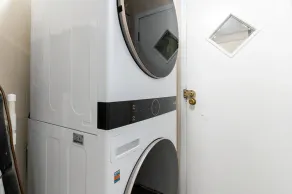 Peaceful Pet Friendly Chesapeake Escape 4 Bedroom Home - Image 2
