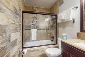 Stylish Lofted Retreat W/ Private Hot Tub, Free WiFi, & Spacious Deck - Dogs OK - Image 2