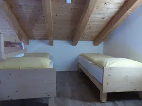 Ferienwohnung für 2-4 Pers. mit Südbalkon und biologischem Naturbadeteich - Image 3