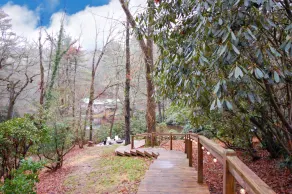 Highlands Hideout - Image 5